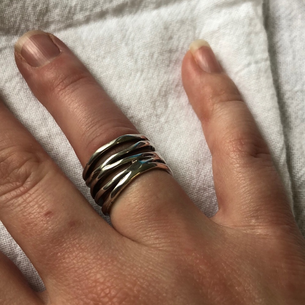 Beautiful sterling silver ring